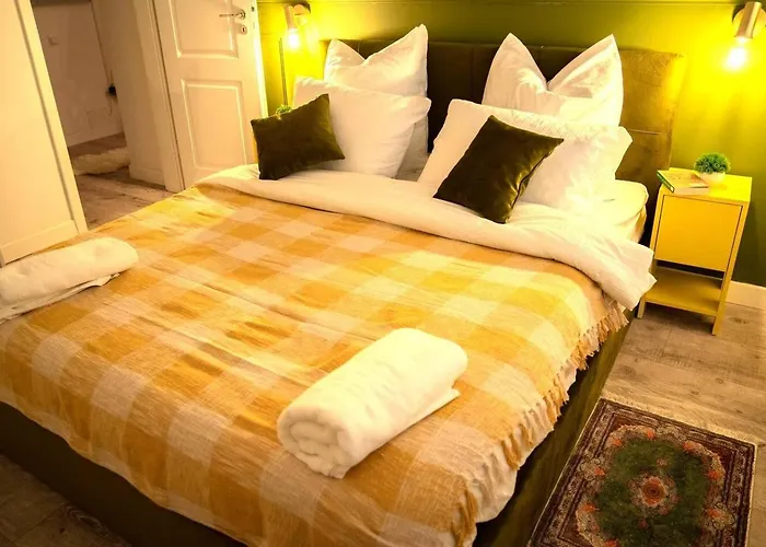 Smiling- Private Parking, Smart Tv & Xbox For Fun Daire