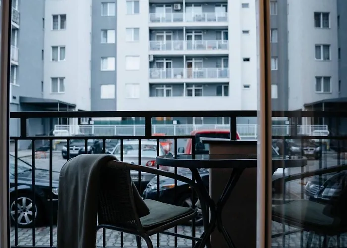 Smiling- Private Parking, Smart Tv & Xbox For Fun Daire